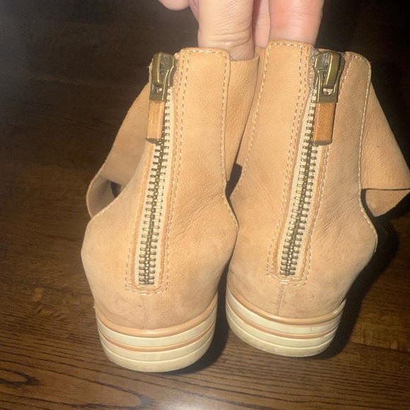 Eileen Fisher Tumbled Nubuck Leather CrissCross Banded Sport Sandals Size 8 1/2 - Picture 3 of 5